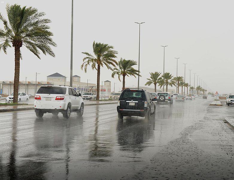 توقعات بتعرض أجزاء من منطقتي المدينة المنورة مكة المكرمة إلى هطول أمطار متوسطة اليوم الجمعة