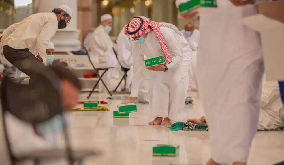 شروط وضعتها وكالة الرئاسة العامة لشؤون المسجد النبوي لتقديم خدمات إفطار الصائمين في المسجد النبوي 