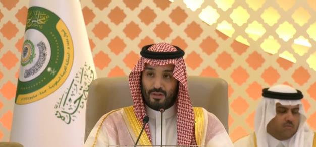 ولي العهد السعودي يرأس اجتماع القمة العربية نيابةً عن خادم الحرمين الشريفين