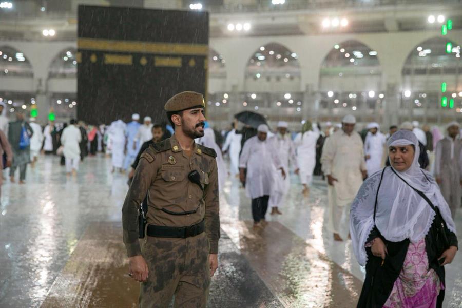 المركز الوطني للأرصاد الجوية في المملكة العربية السعودية ينبه باحتمالية هطول أمطار غزيرة في مكة المكرمة