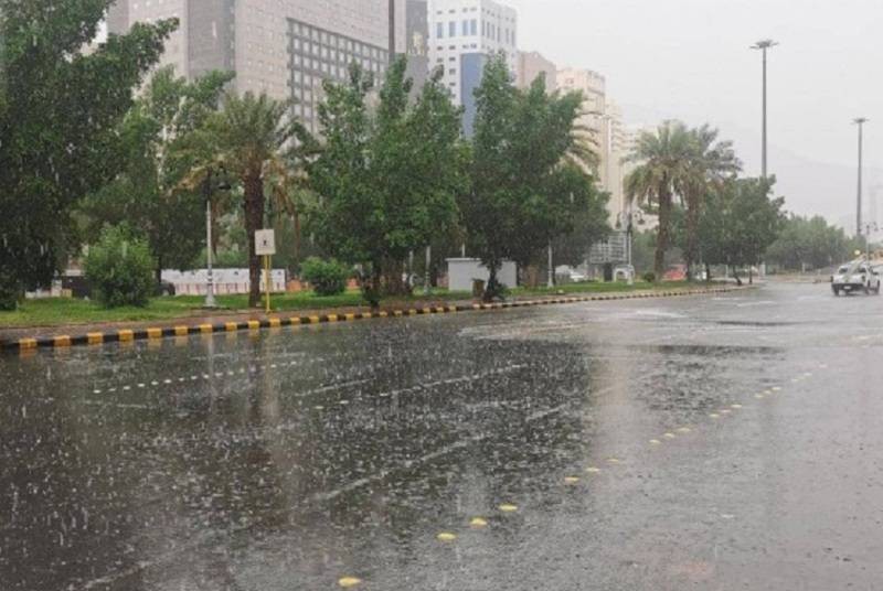 المركز  الوطني للأرصاد الجوية يحذر من عواصف رعدية في مكة المكرمة