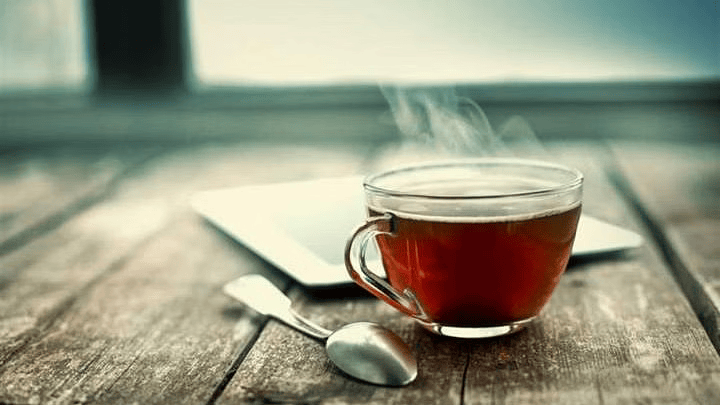 بعض الأطعمة التي يجب عدم شرب الشاي معها تجنباً للأضرار التي قد تحدث في الجسم نتيجة لذلك